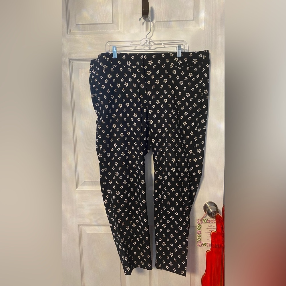 Lane Bryant Allie Black and White floral dress slacks